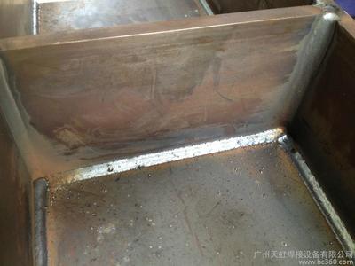 高精度激光跟蹤焊接機器人助力供應前廂板焊接設備升級——廣州天虹焊接設備高清細節圖展示
